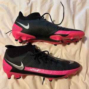 Nike Phantom firm ground soccer cleats, men’s 13
